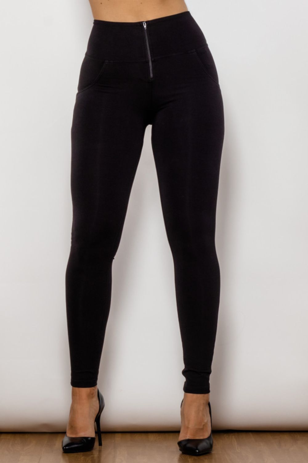 Textured Back Pocket Women's Tall Leggings in Black Charcoal Jacquard