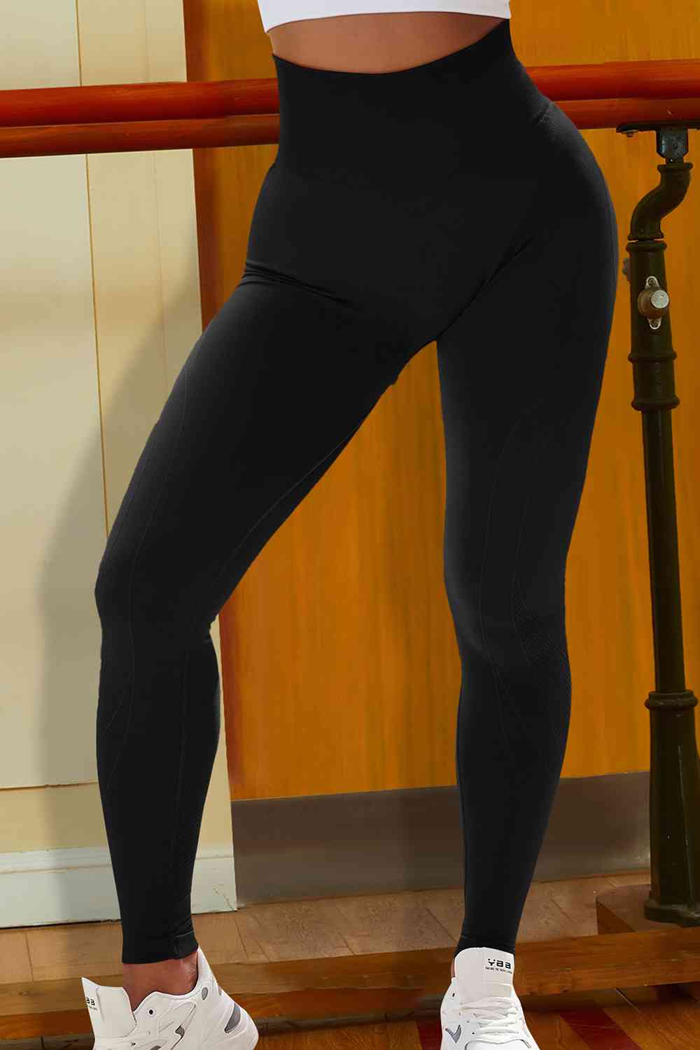 Kadi Brand Women's Black Philadelphia Eagles Leggings & Midi Bra Set Size: Extra Small