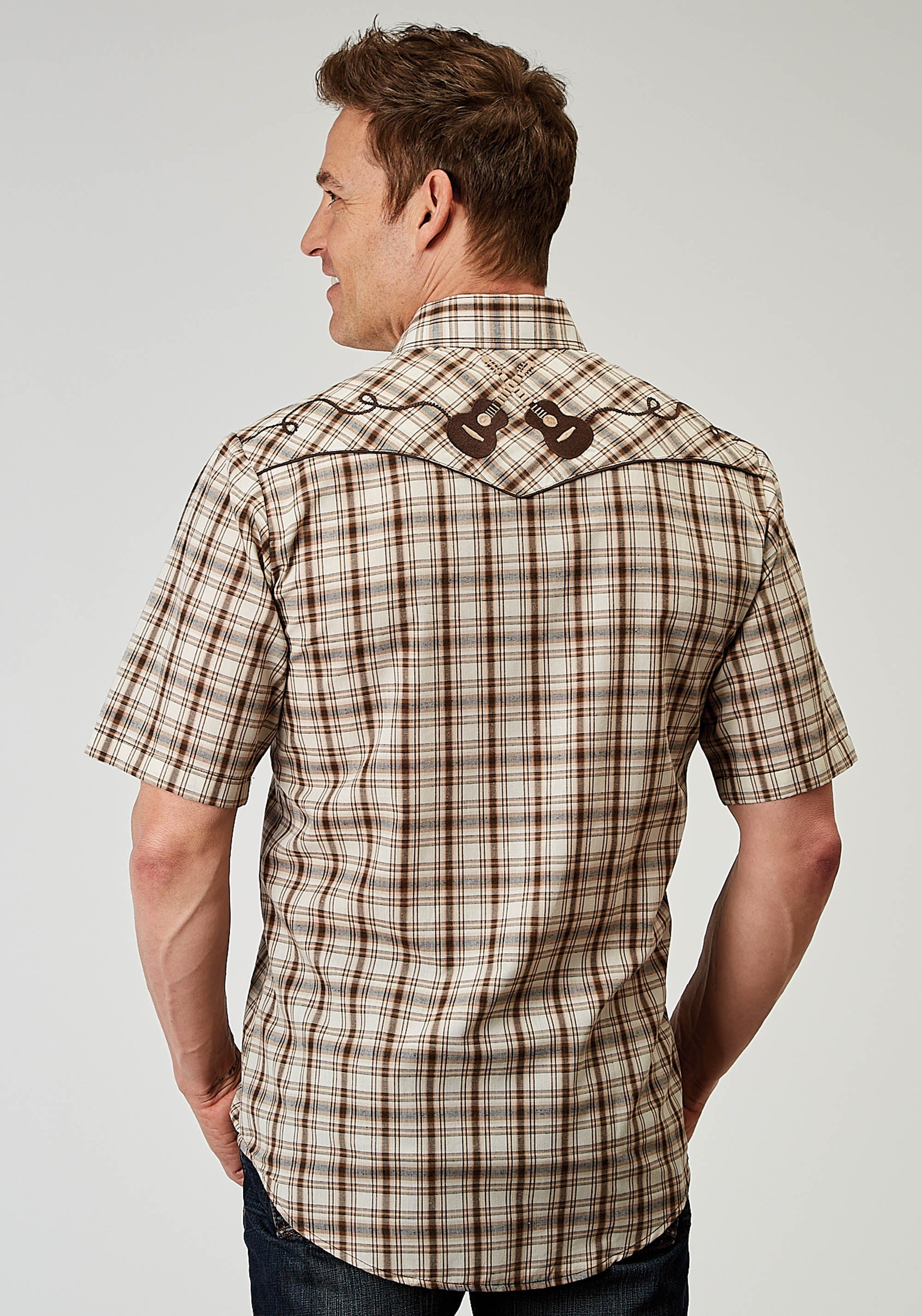 Roper Mens Short Sleeve Snap Desert Plaid Western Shirt With Embroidery On Back Yokes Smile Pockets