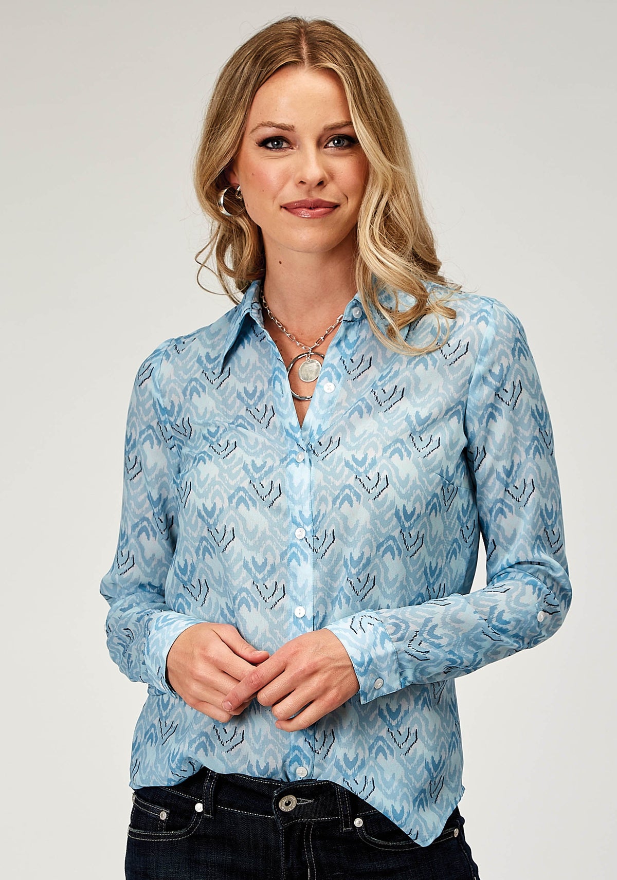 Roper Womens Long Sleeve Button Ikat Cheveron Print Poly Western Shirt With Tab And Button Sleeves For Rolled Cuffs