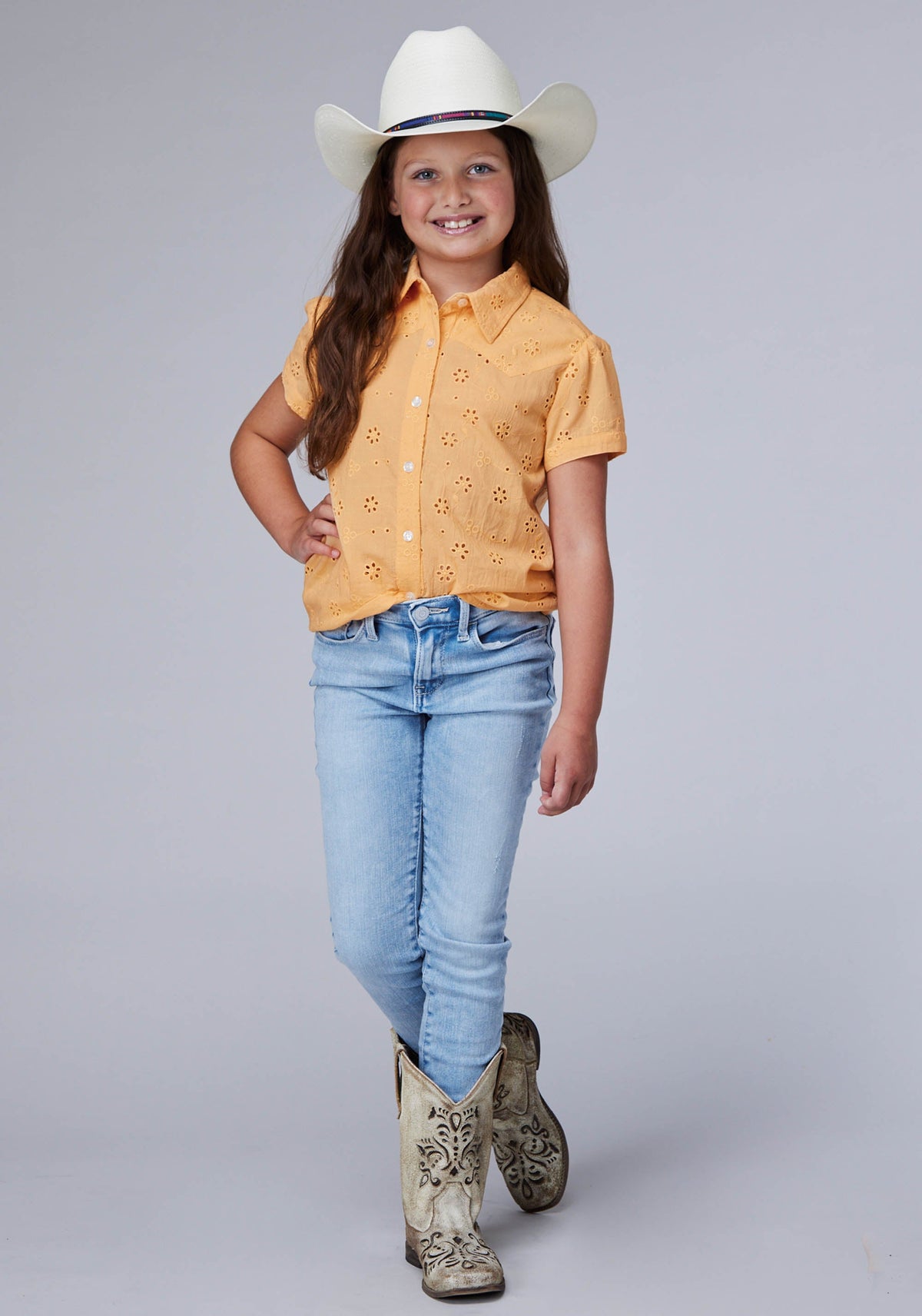 Roper Girls Short Sleeve Button Cotton Eyelet Western Blouse With 1pt Front And Back Yokes