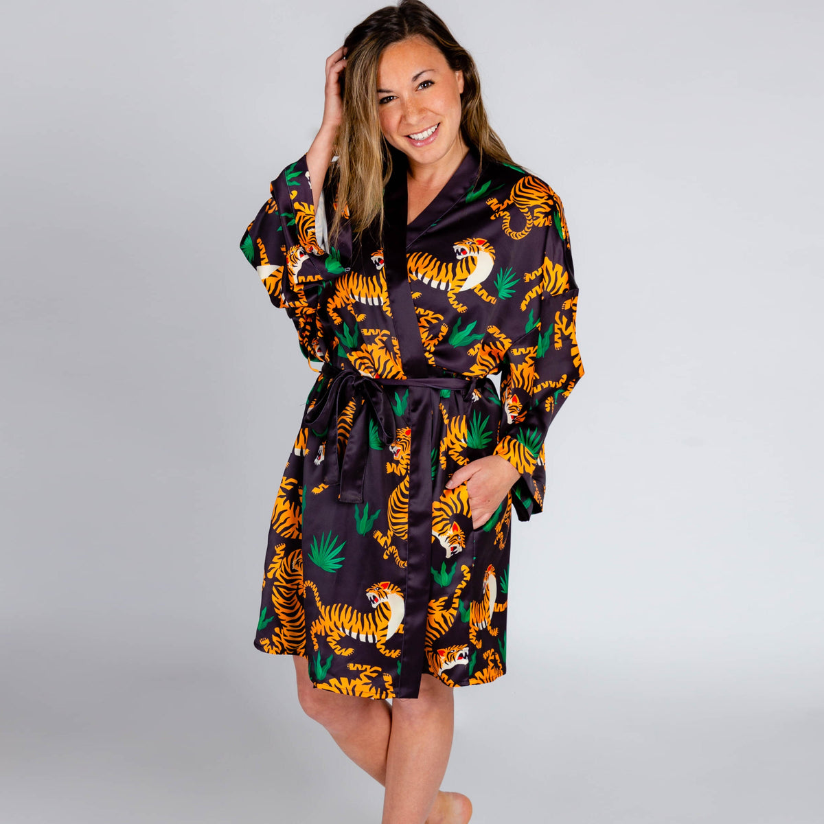 The Tamer | Ladies Unisex Tiger Print Satin Kimono