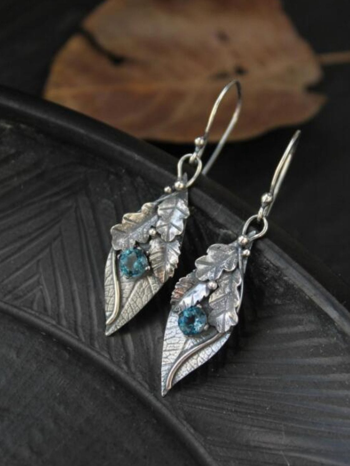 Alloy Rhinestone Leaf Shape Earrings - Trendsi