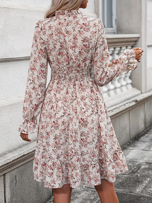 Vestido cruzado de manga larga con dobladillo con volantes y estampado floral