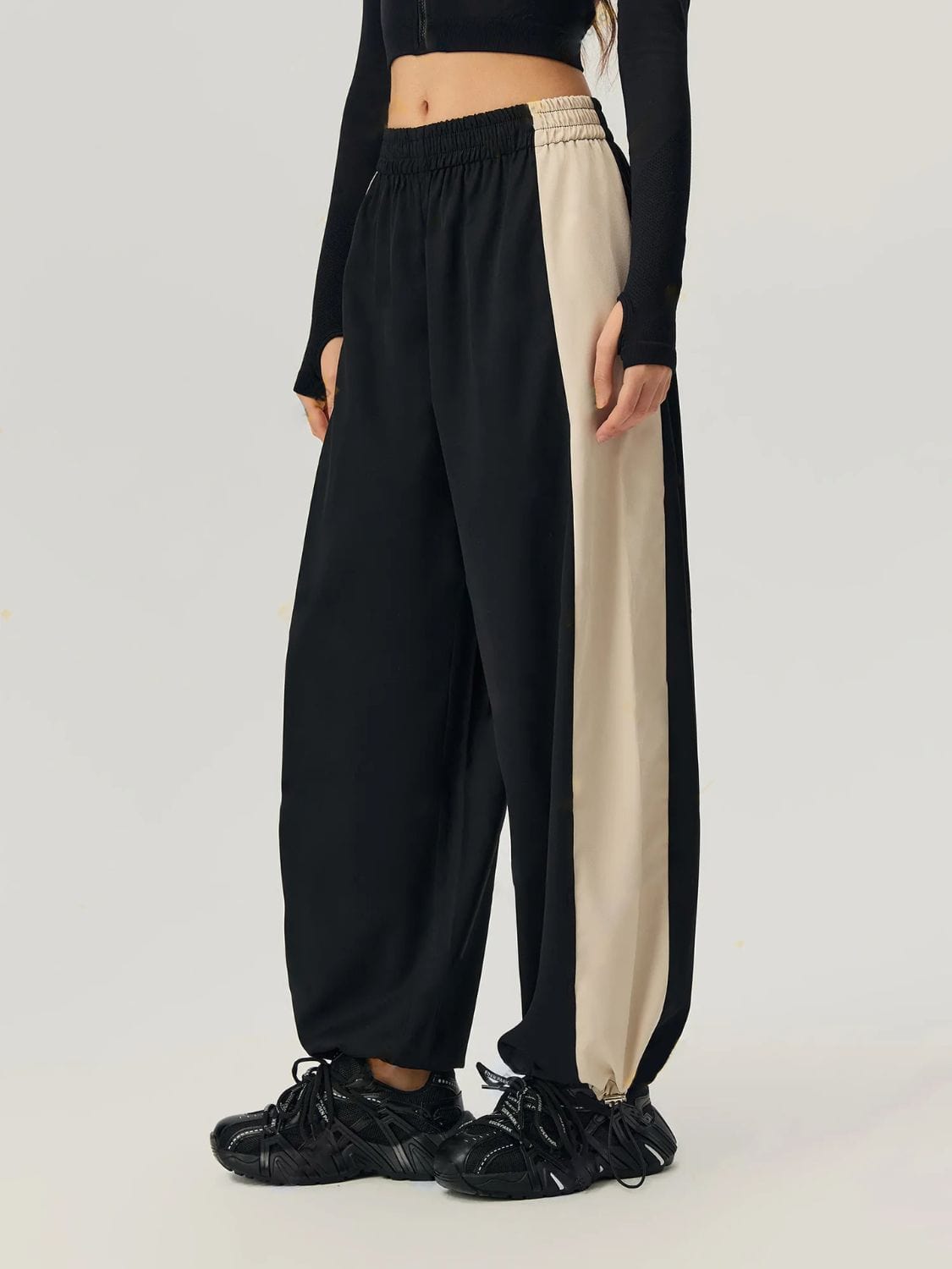 Drawstring Hem Contrast Elastic Waist Pants - Trendsi