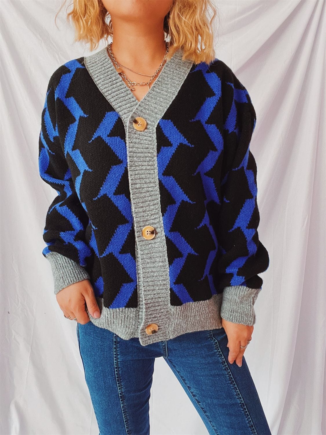 Contrast Trim Geometric V-Neck Long Sleeve Cardigan - Trendsi