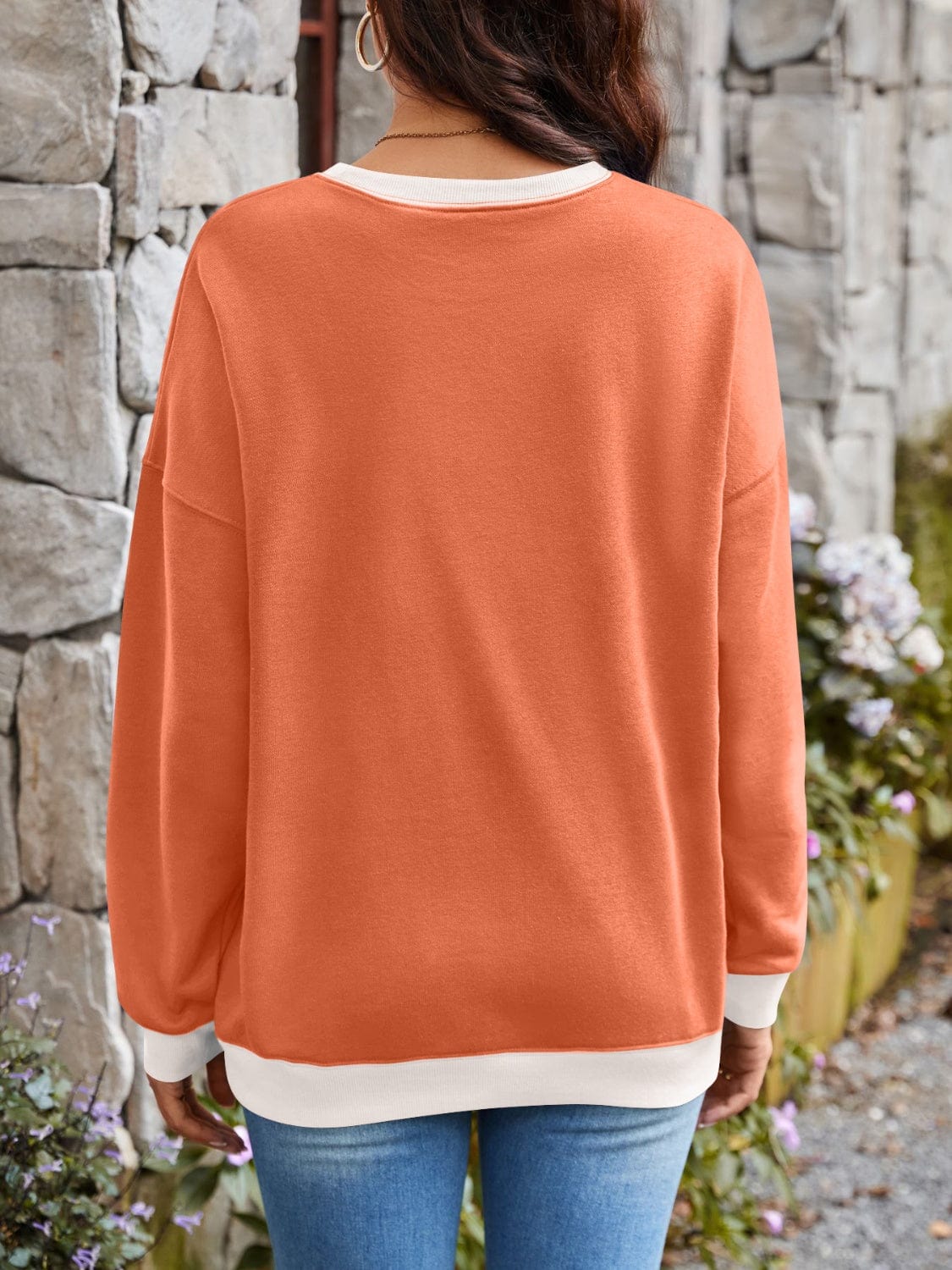 Contrast Round Neck Long Sleeve Sweatshirt - Trendsi