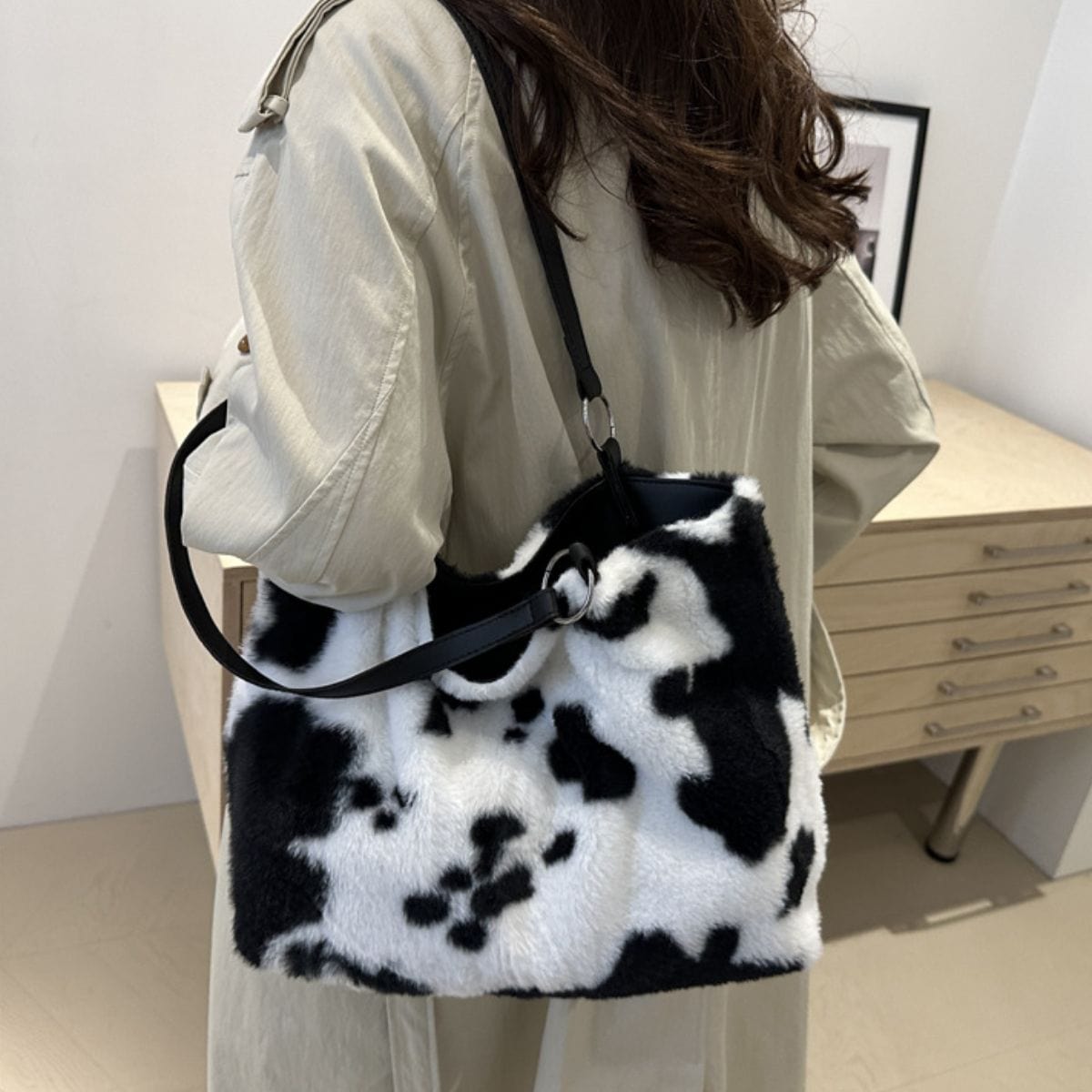 Cow Print Furry Tote Bag - Trendsi