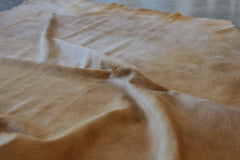 6' X 7' Golden Honey Exotic Cowhide Area Rug - Homeroots