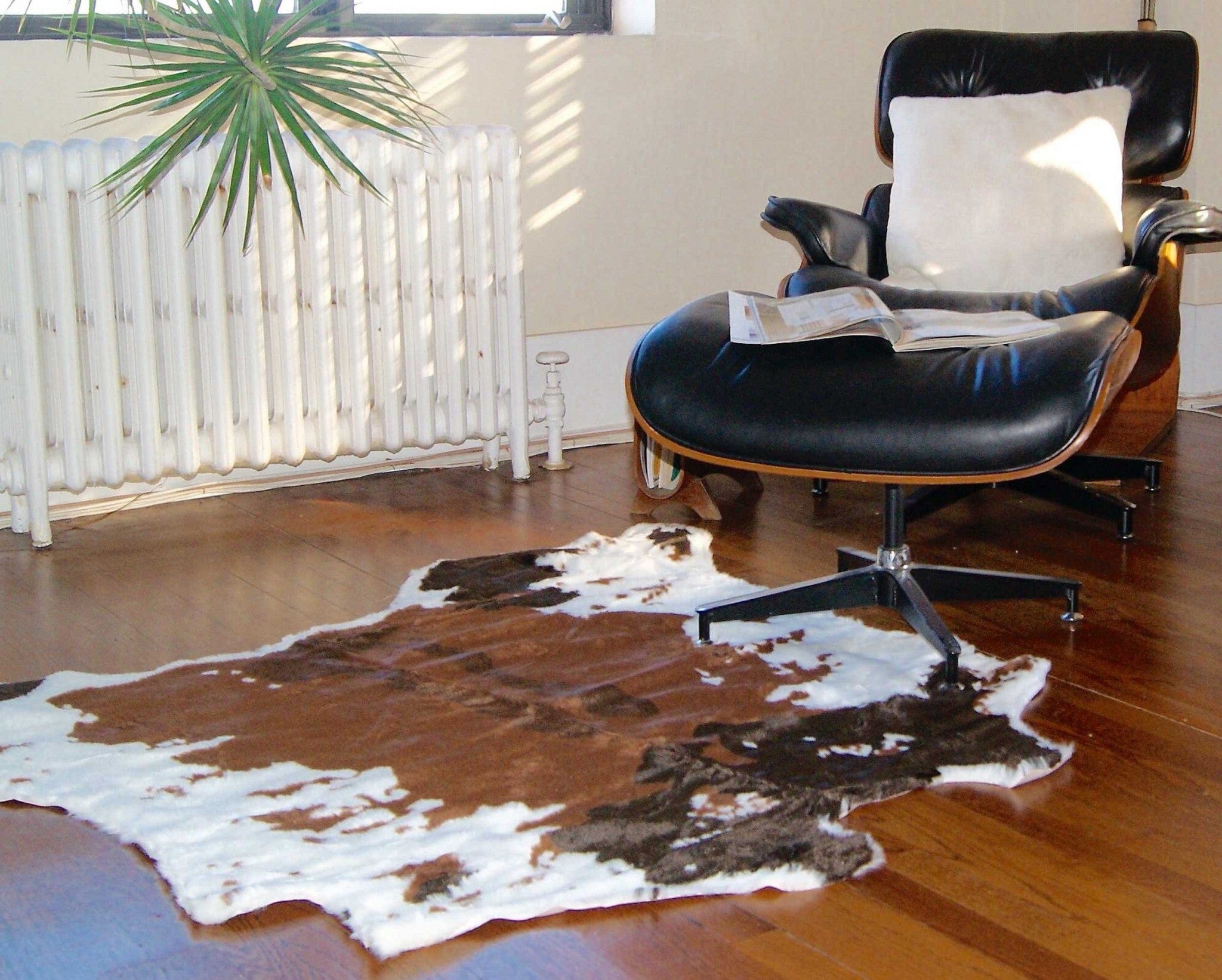 4' X 5' Faux Cow Hide Brown And White Area Rug - Homeroots