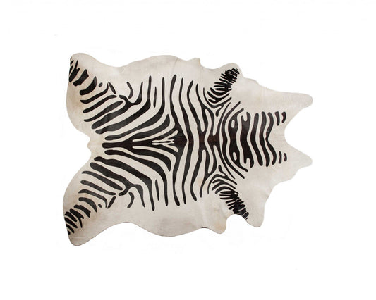 6' X 7' Zebra Stripe Black And White Natural Cowhide Area Rug - Homeroots