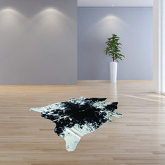 6' X 7' Black and White Cowhide Cowhide Area Rug - Homeroots