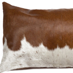 Almohada decorativa de piel de vaca marrón y blanca de 12" x 20"