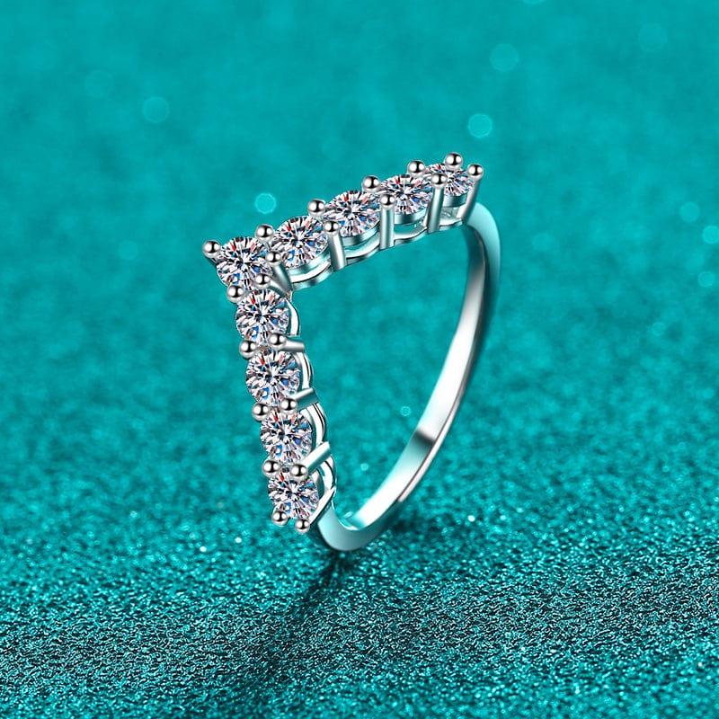 925 Sterling Silver Moissanite V Shape Ring - Trendsi