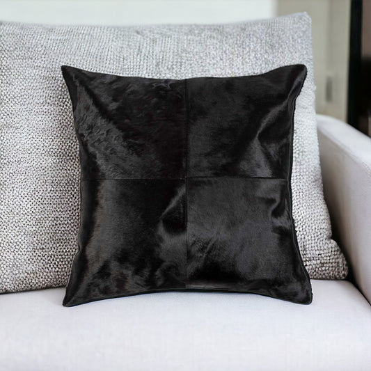 Almohada decorativa de piel de vaca negra de 18"