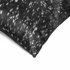 Almohada decorativa de piel de vaca negra y plateada de 18"