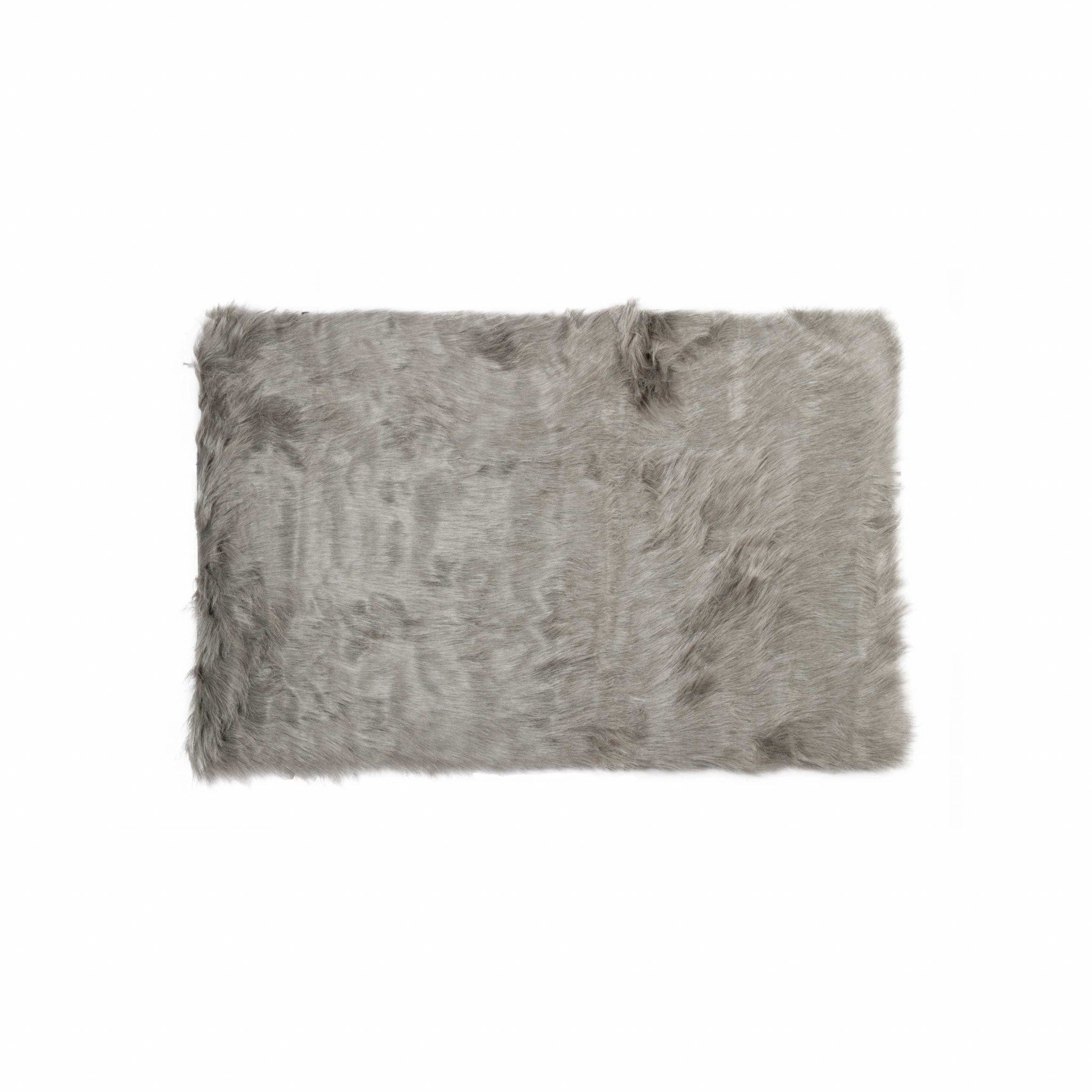 5' X 8' Gray Faux Sheepskin Area Rug - Homeroots