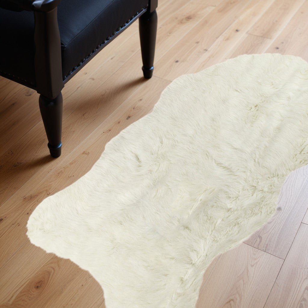 2' X 3' Off White Faux Sheepskin Shag Area Rug