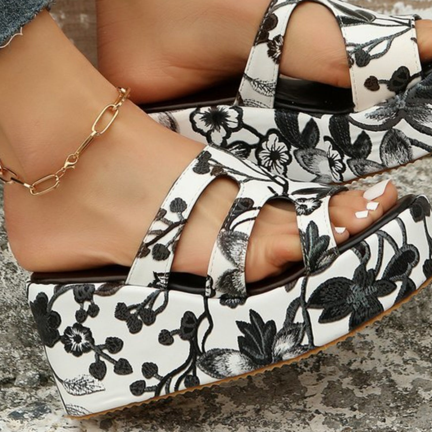 Cutout Floral Peep Toe Sandals Trendsi