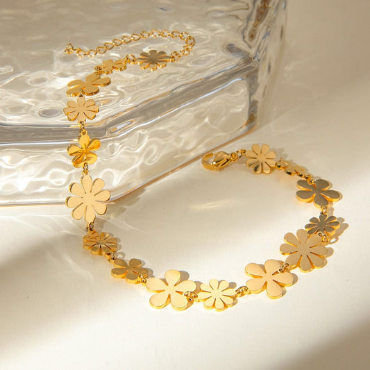 18K Gold-Plated Flower Bracelet - Trendsi