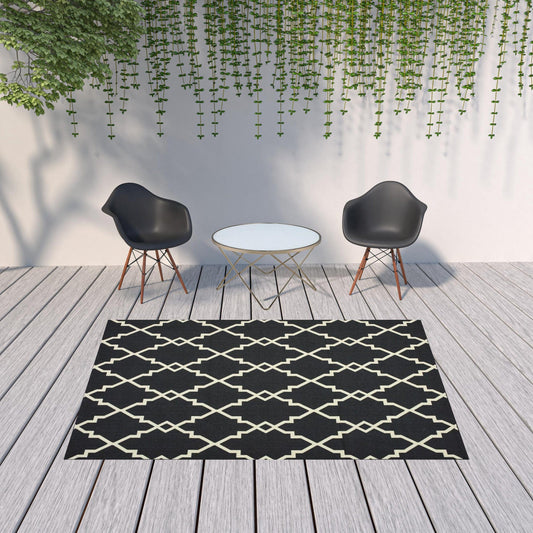 7' X 10' Black and Ivory Indoor Outdoor Area Rug - Homeroots