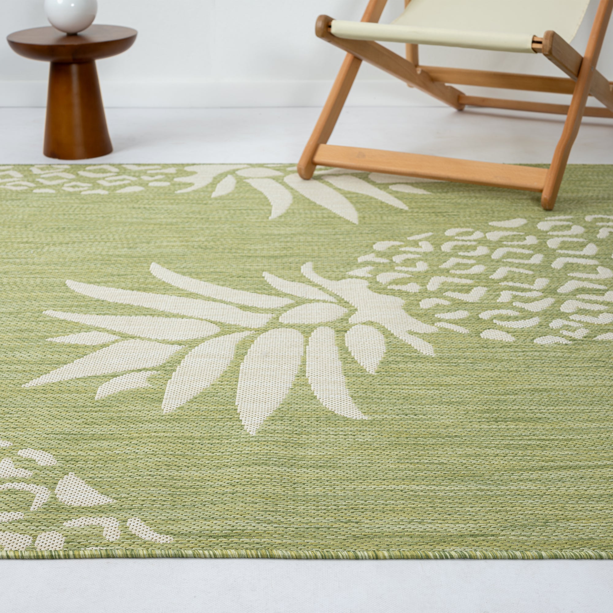 5' X 7' Green Floral Indoor Outdoor Area Rug