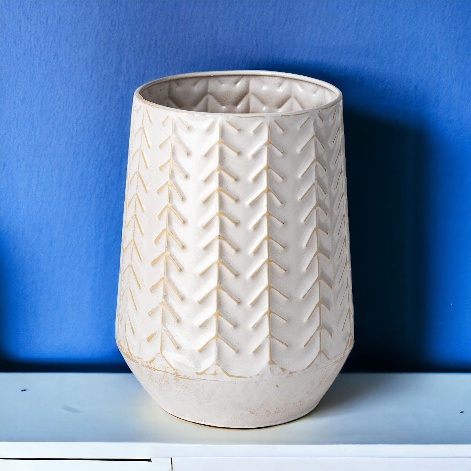 9" White Organically Embossed Chevron Metal Vase - Homeroots