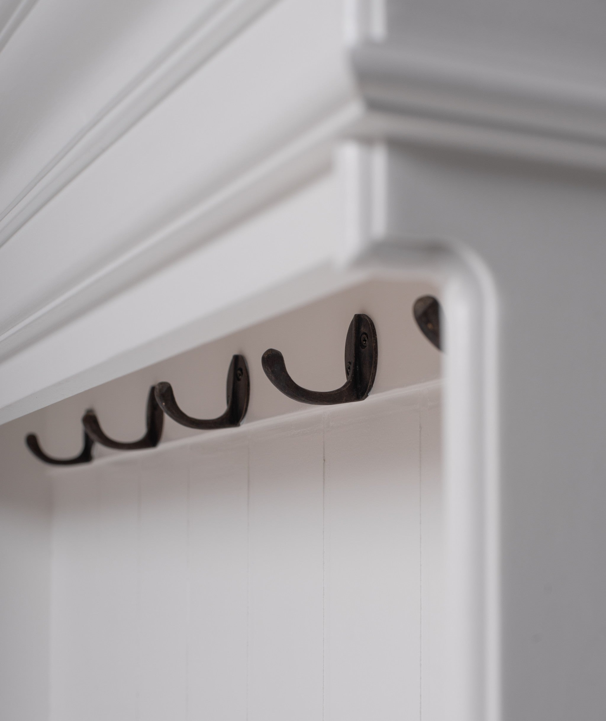 Classic White Entryway Coat Rack and Bench with Baskets