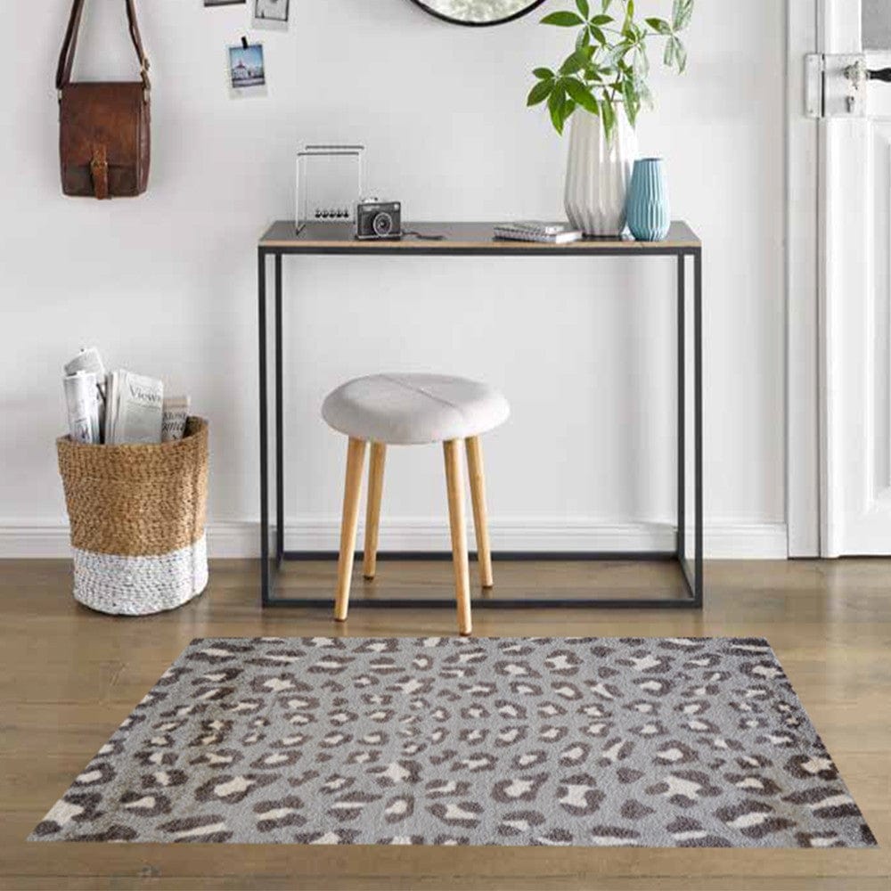 2' X 4' Gray and Brown Cheetah Washable Floor Mat - Homeroots