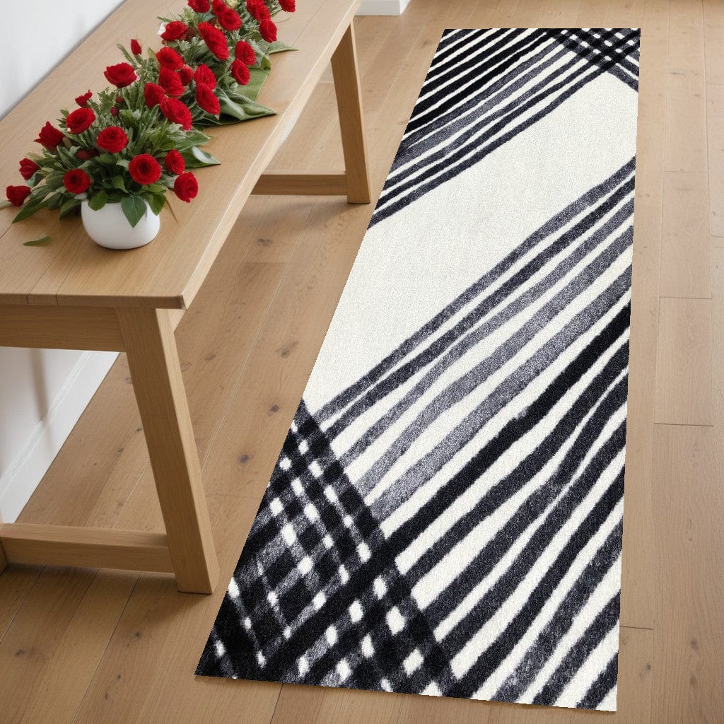 2' X 6' Black and Gray Abstract Arrow Washable Runner Rug