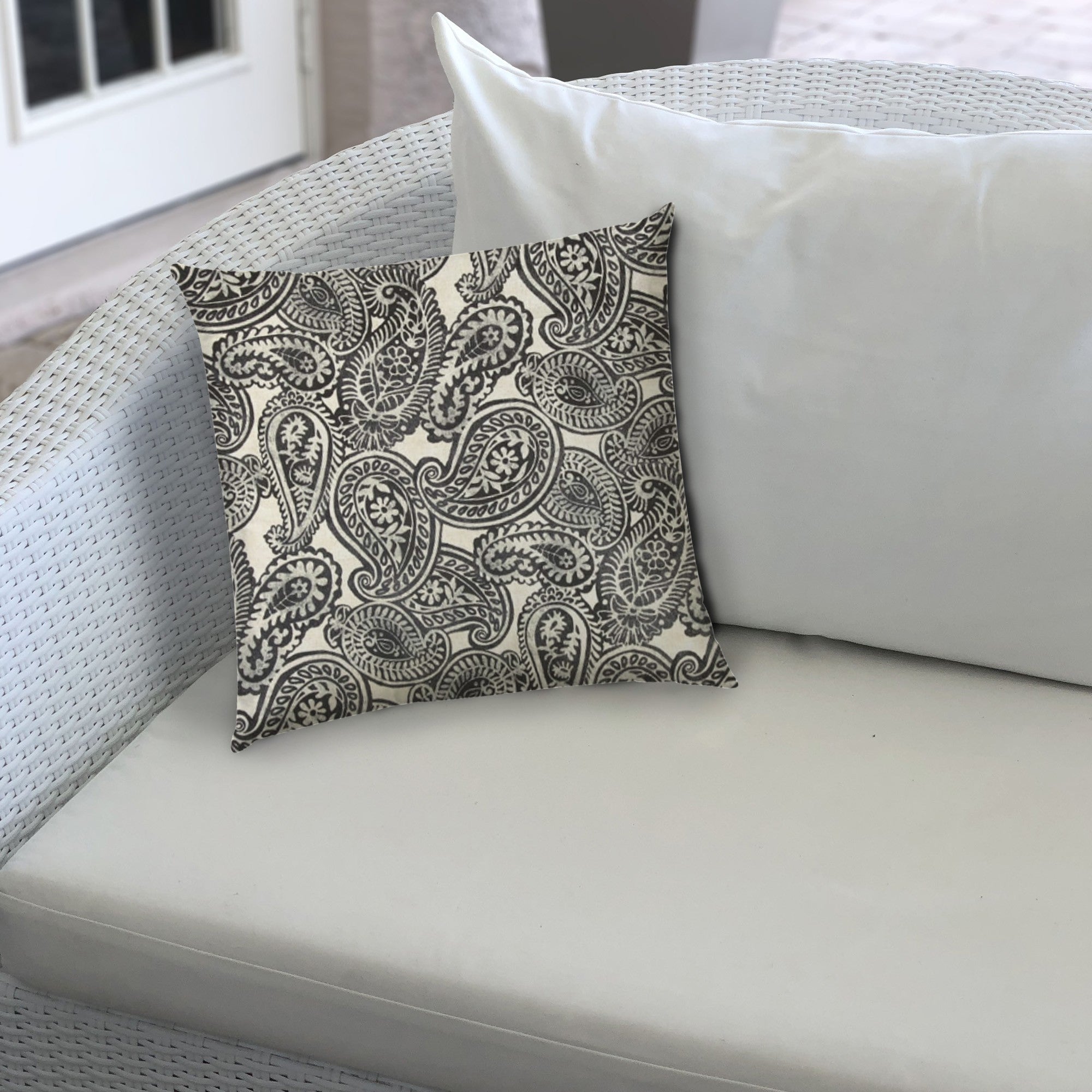 17" X 17" Gray And Cream Blown Seam Paisley Lumbar Indoor Outdoor Pillow