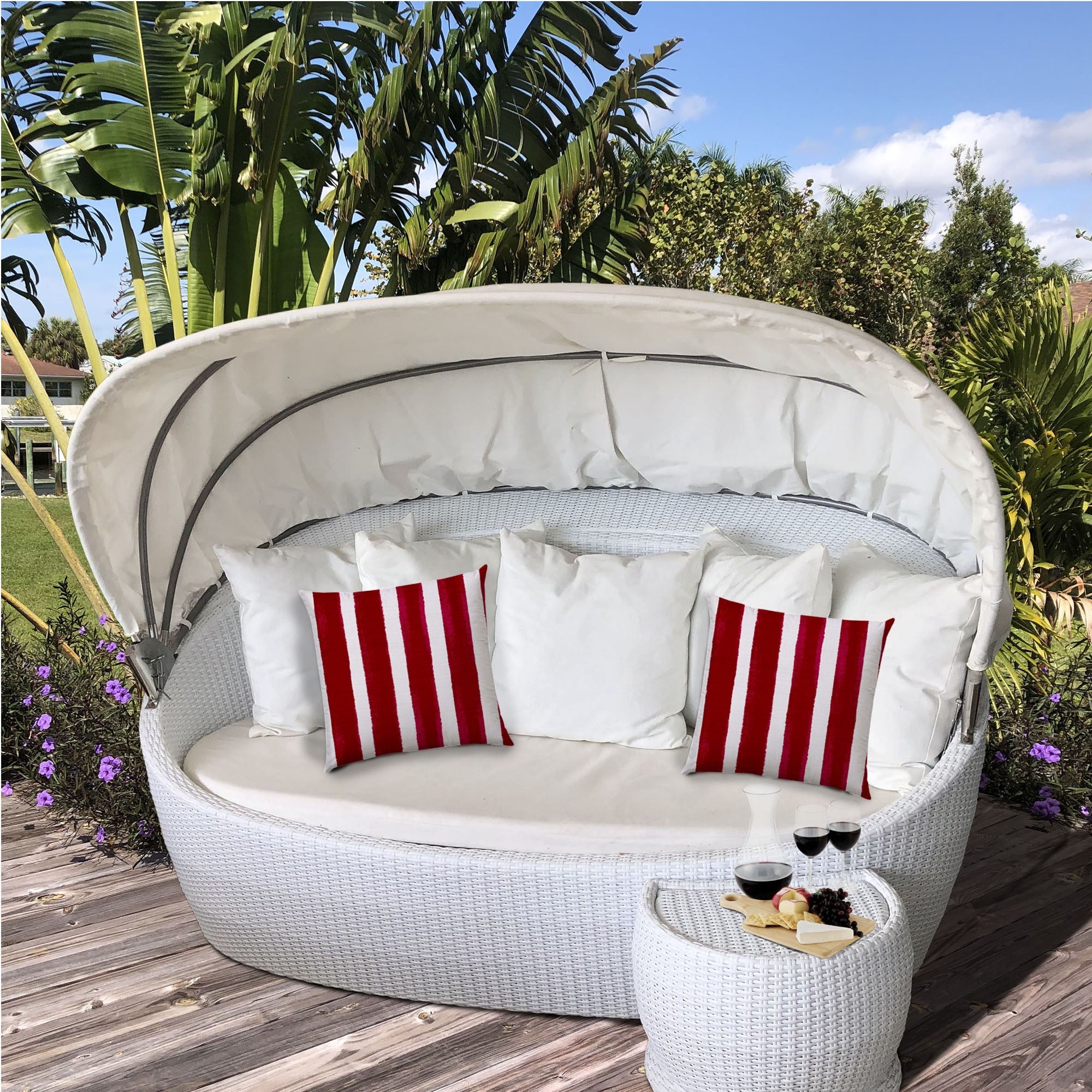 20" X 20" Hot White Blown Seam Striped Throw Indoor Outdoor Pillow