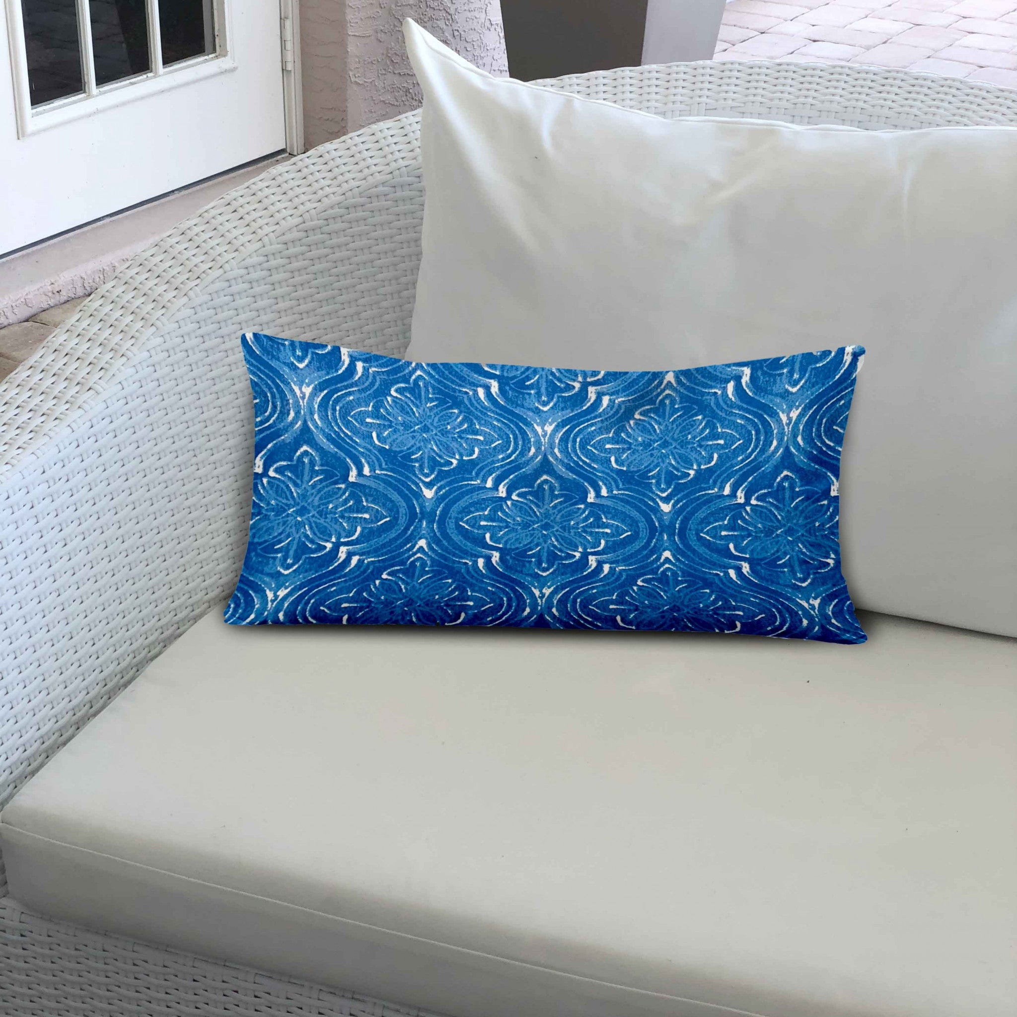 12" X 18" Blue And White Zippered Ikat Lumbar Indoor Outdoor Pillow