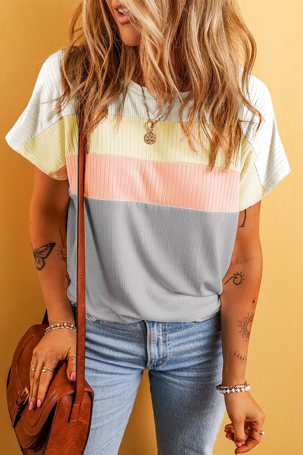 Color Block Round Neck Short Sleeve T-Shirt Trendsi