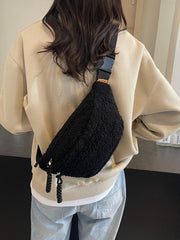 Bolso bandolera Sherpa con correa ajustable