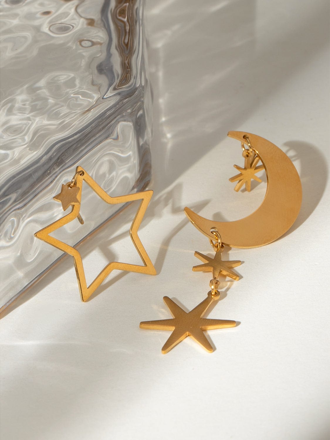 18K Gold-Plated Moon & Star Dangle Earrings - Trendsi