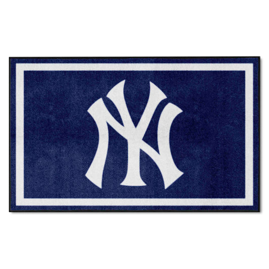 New York Yankees 4ft. x 6ft. Plush Area Rug