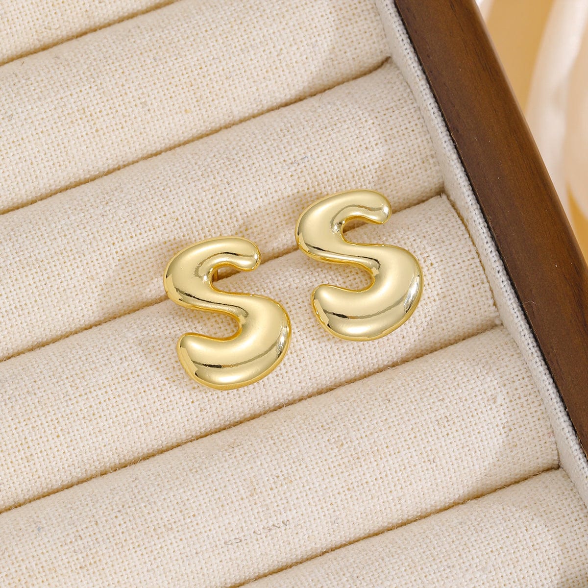 18K Gold-Plated Bubble Letter Stud Earrings - Trendsi