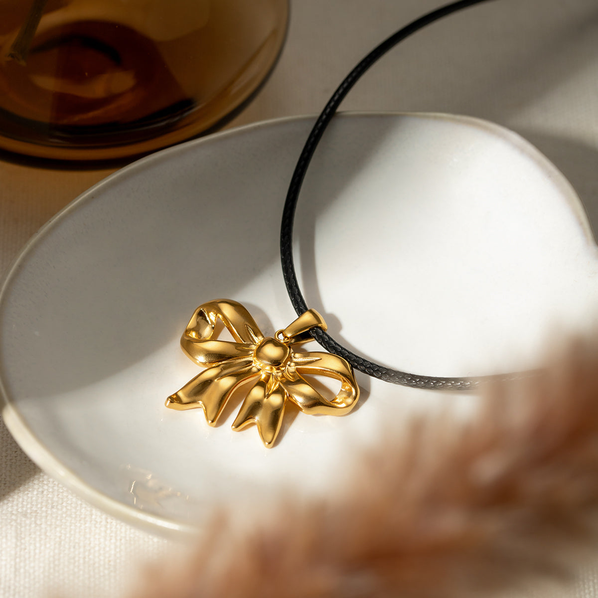 18K Gold-Plated Bow Pendant Necklace Trendsi