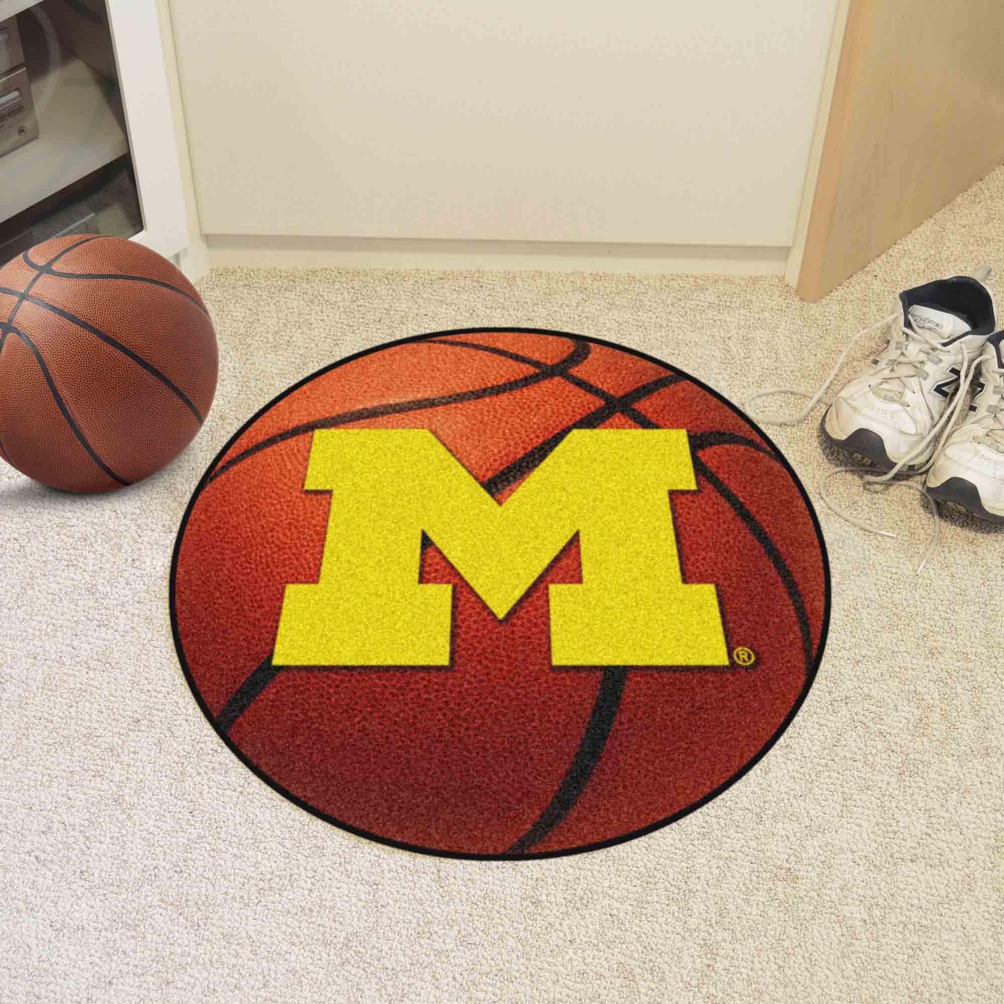 Michigan Wolverines Basketball Rug - 27in. Diameter