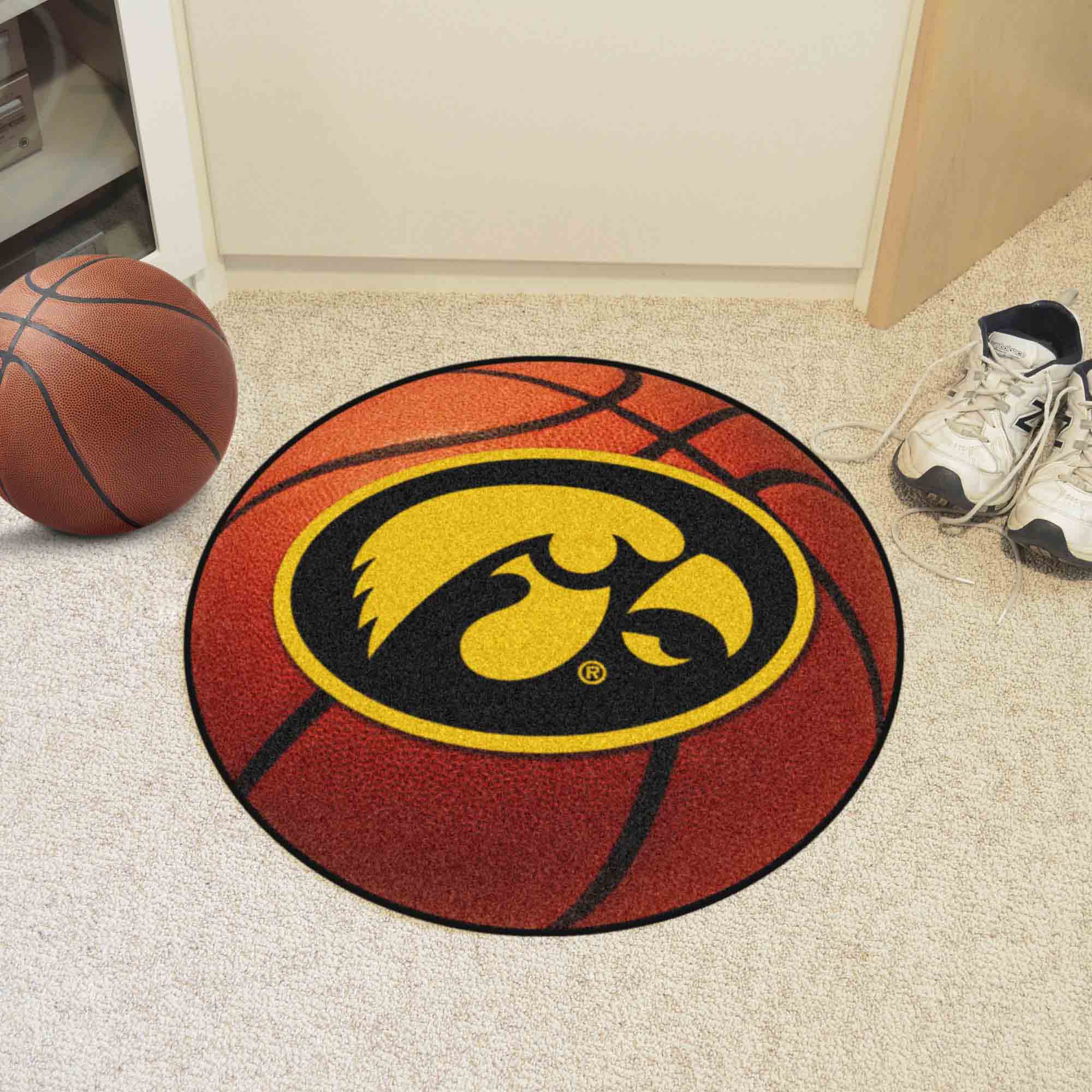 Iowa Hawkeyes Basketball Rug - 27in. Diameter