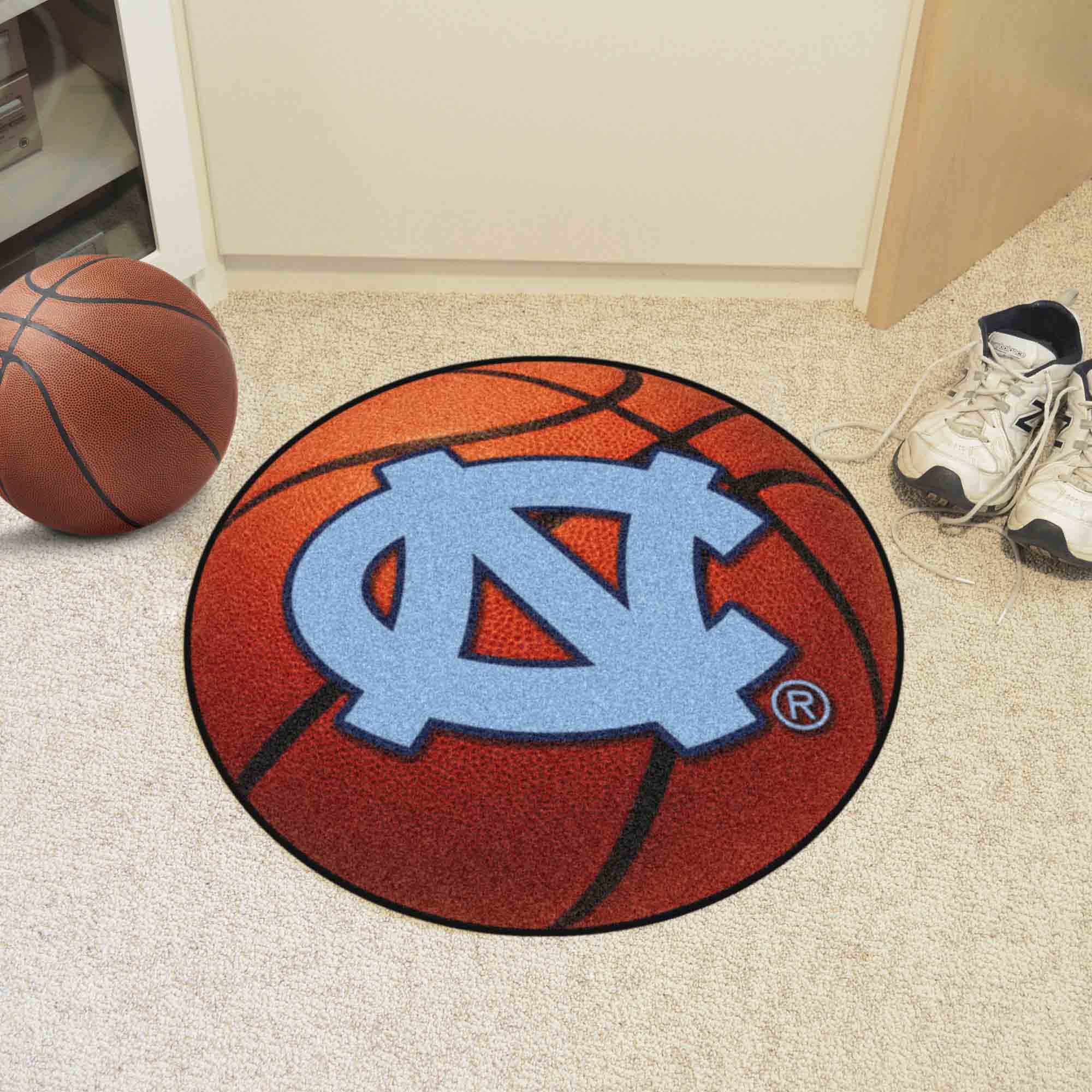 North Carolina Tar Heels Basketball Rug - 27in. Diameter - North Carolina