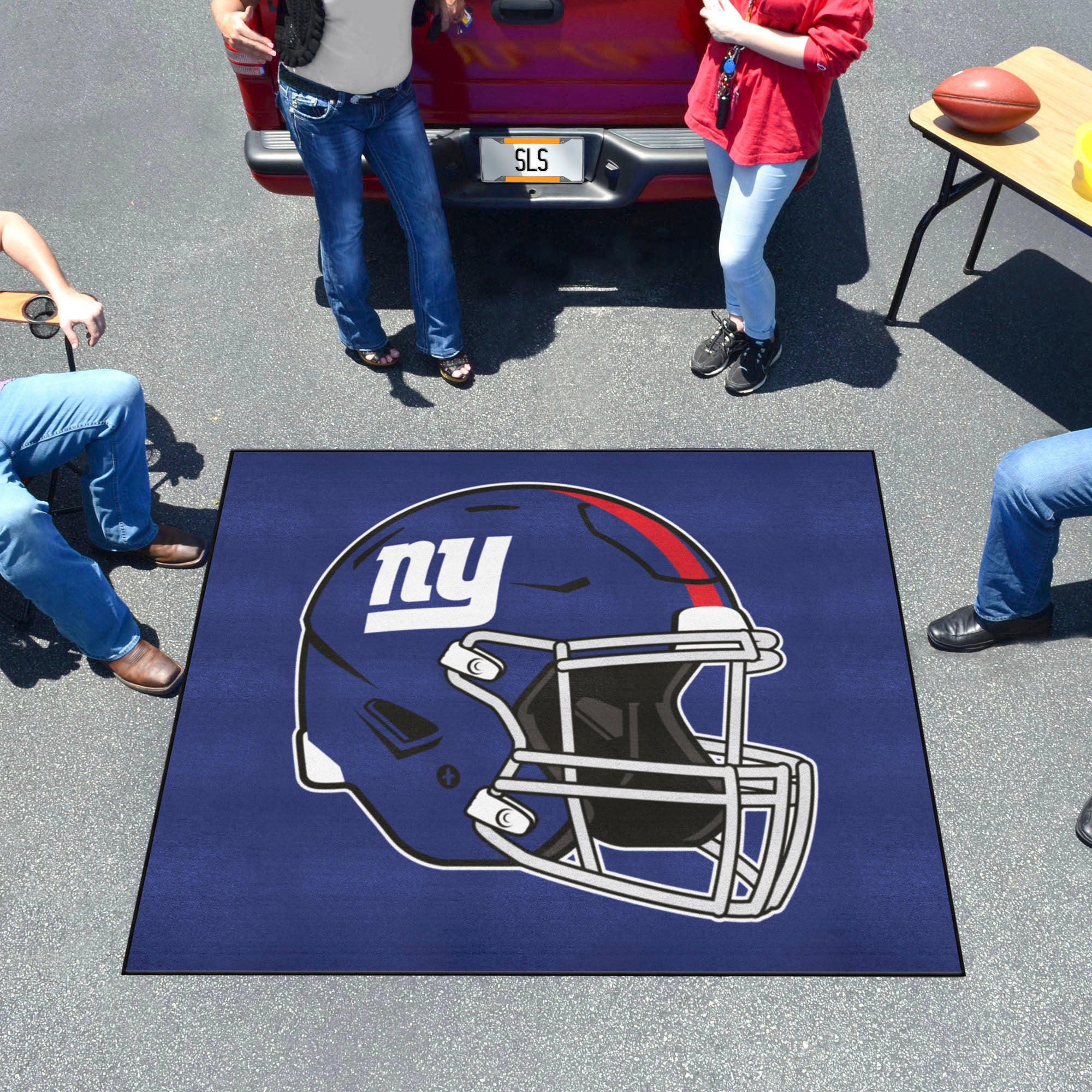 New York Giants Tailgater Rug - 5ft. x 6ft., Helmet Logo