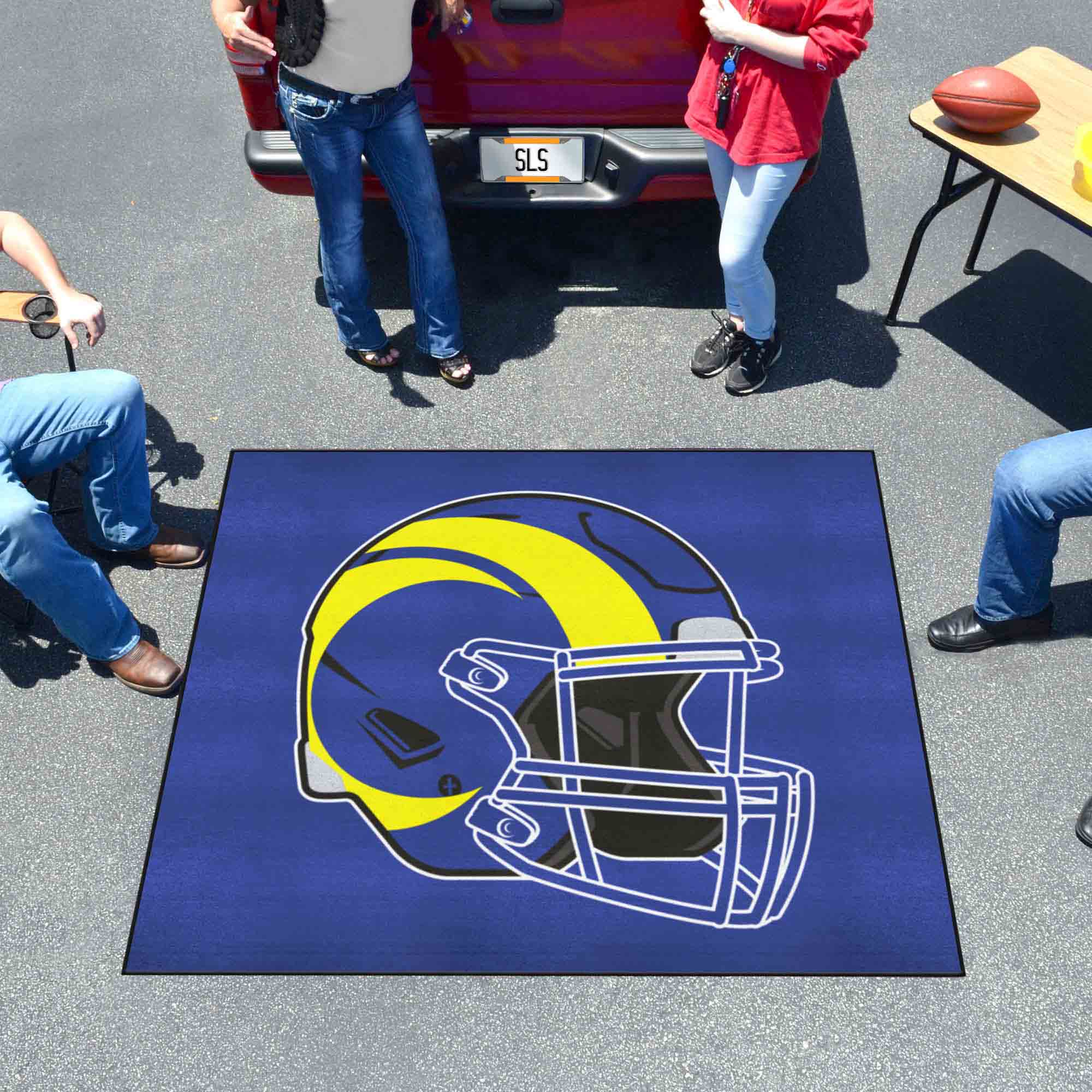 Los Angeles Rams Tailgater Rug - 5ft. x 6ft., Helmet Logo