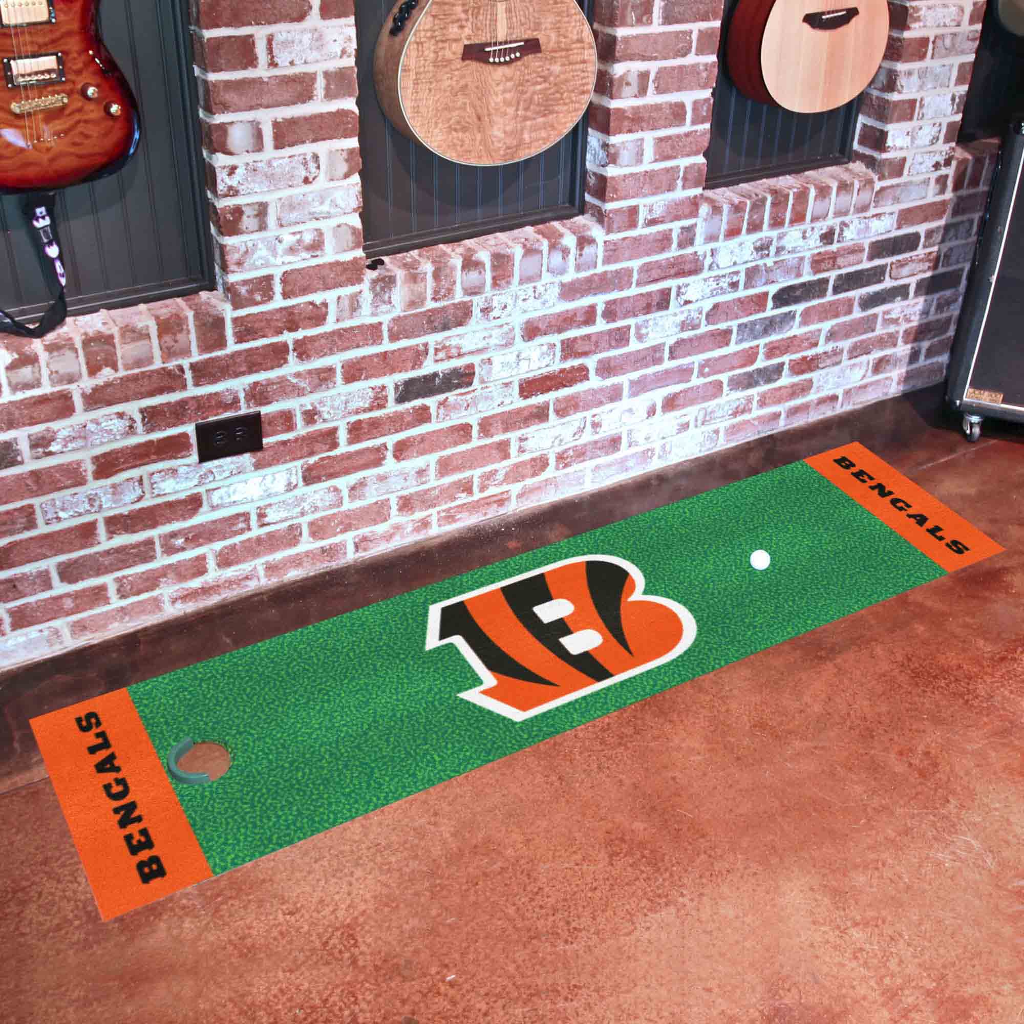 Cincinnati Bengals Putting Green Mat - 1.5ft. x 6ft.