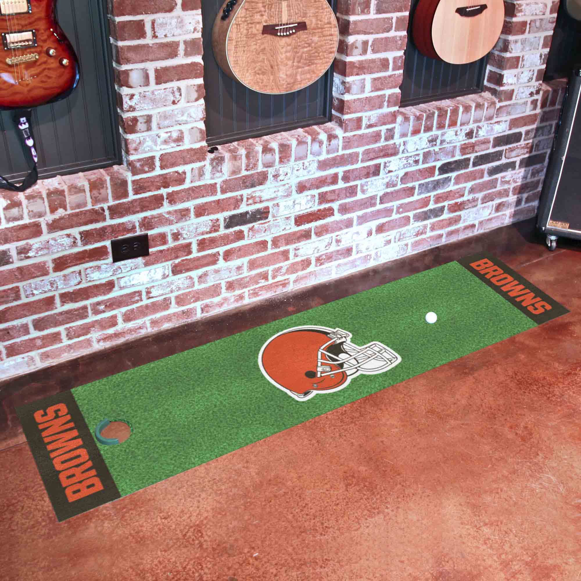 Cleveland Browns Putting Green Mat - 1.5ft. x 6ft.