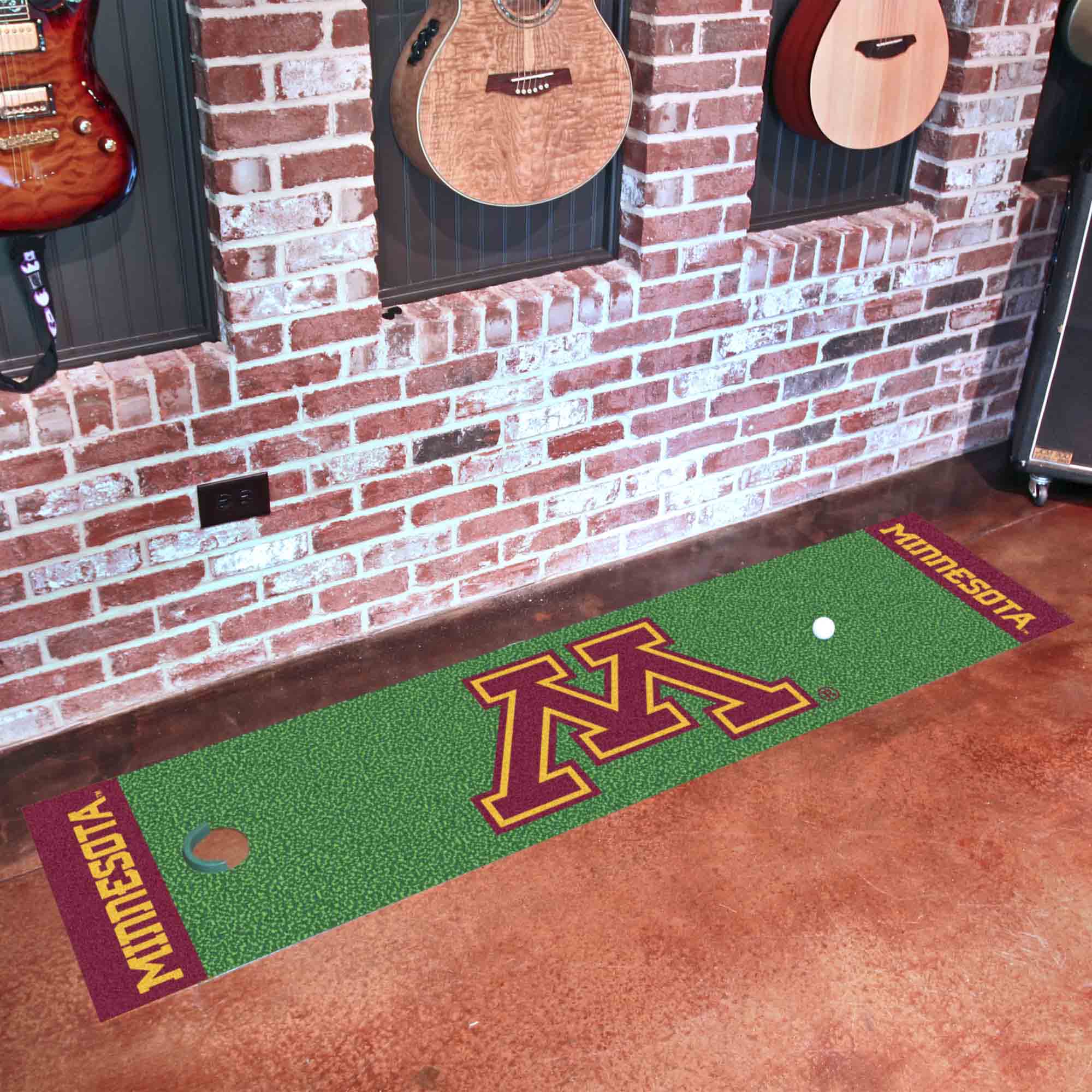 Minnesota Golden Gophers Putting Green Mat - 1.5ft. x 6ft.