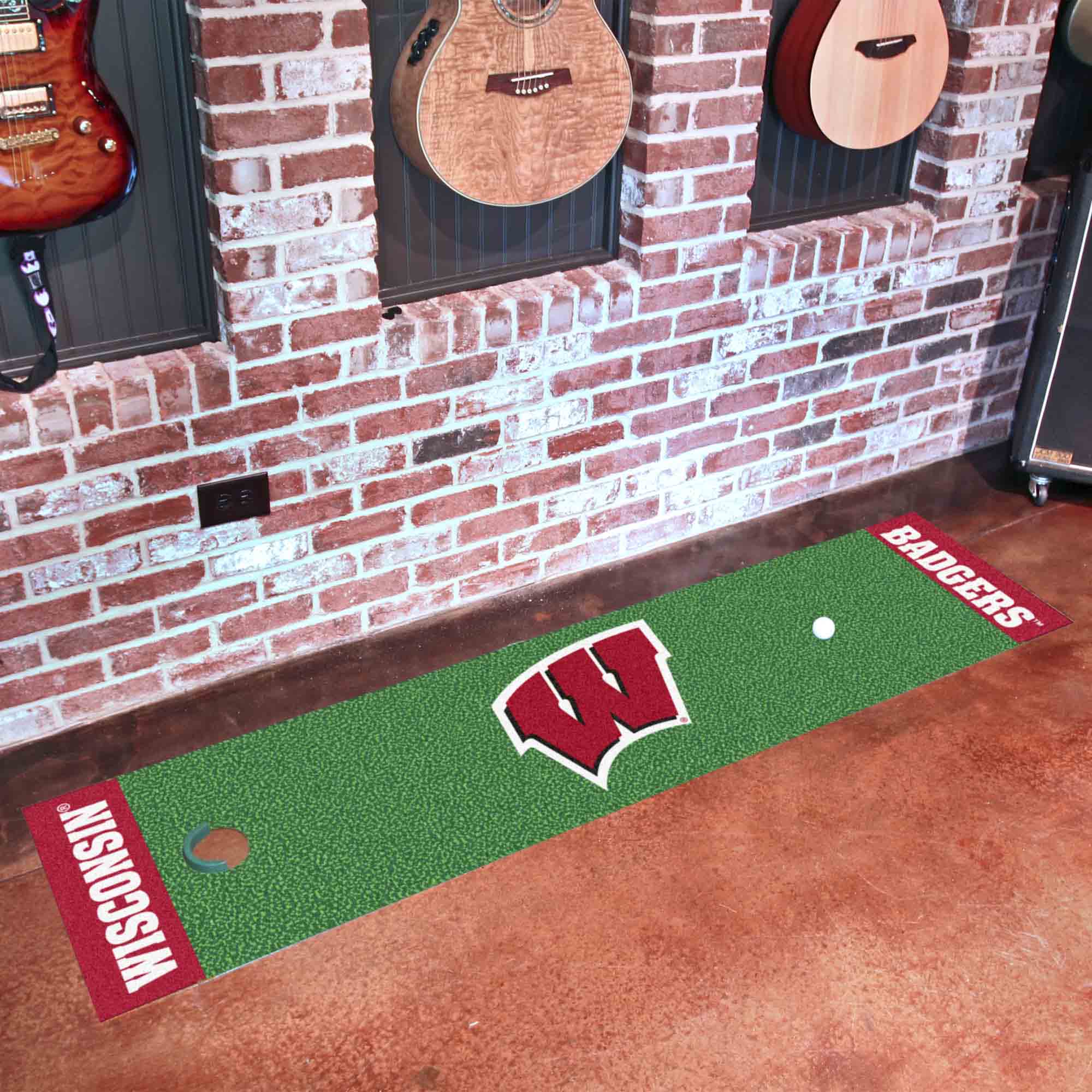 Wisconsin Badgers Putting Green Mat - 1.5ft. x 6ft.