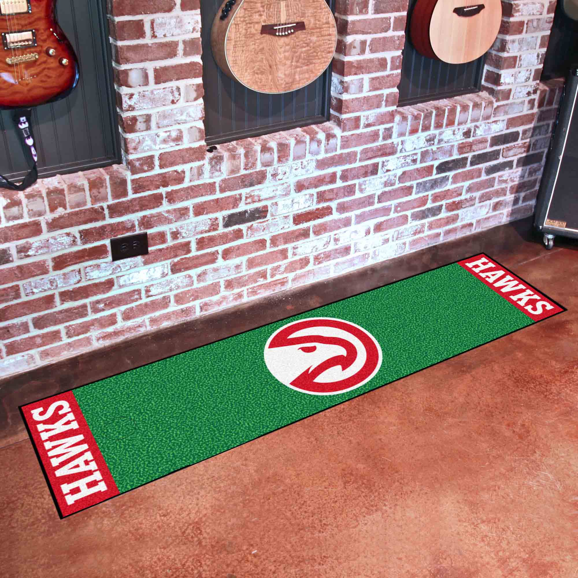 Atlanta Hawks Putting Green Mat - 1.5ft. x 6ft. - Atlanta Hawks