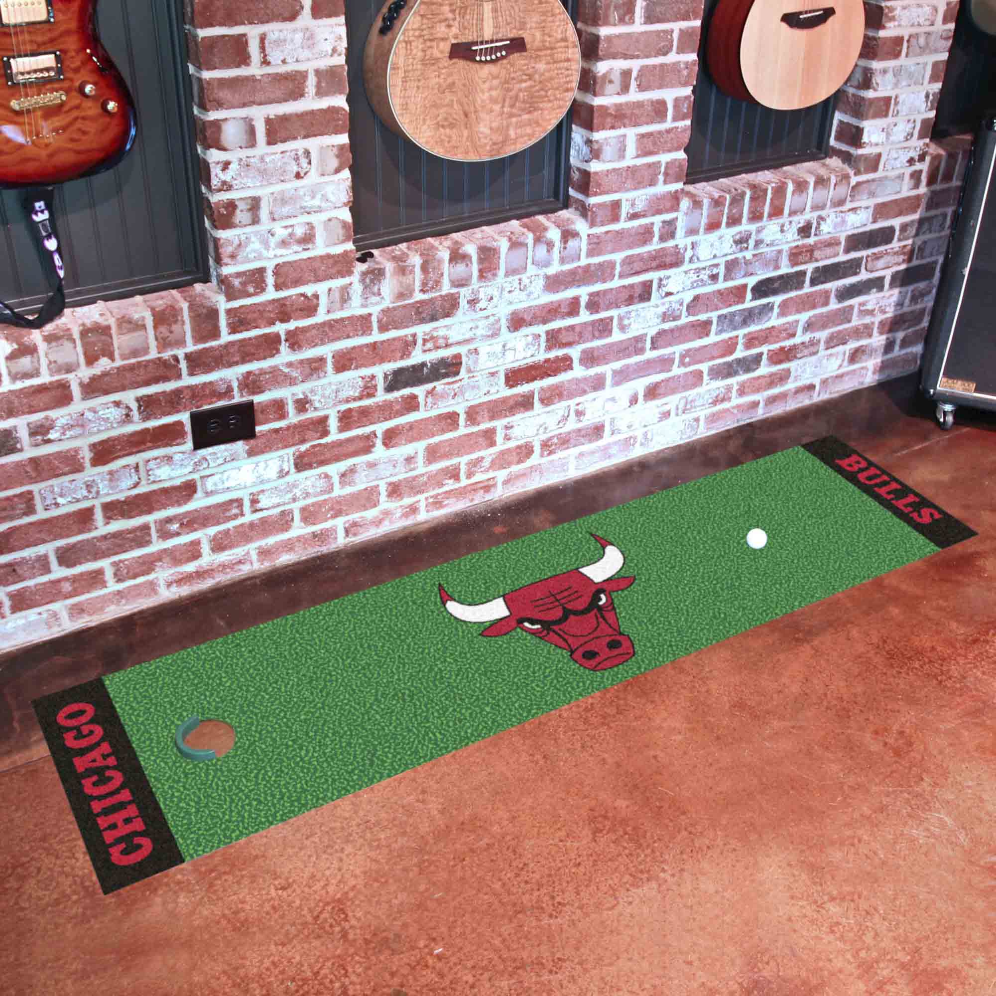 Chicago Bulls Putting Green Mat - 1.5ft. x 6ft. - Chicago Bulls